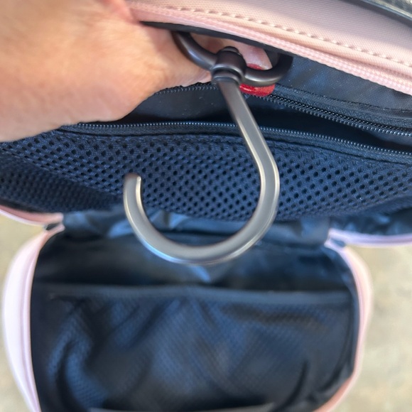 Away cosmetic bag 💕 - Picture 10 of 10